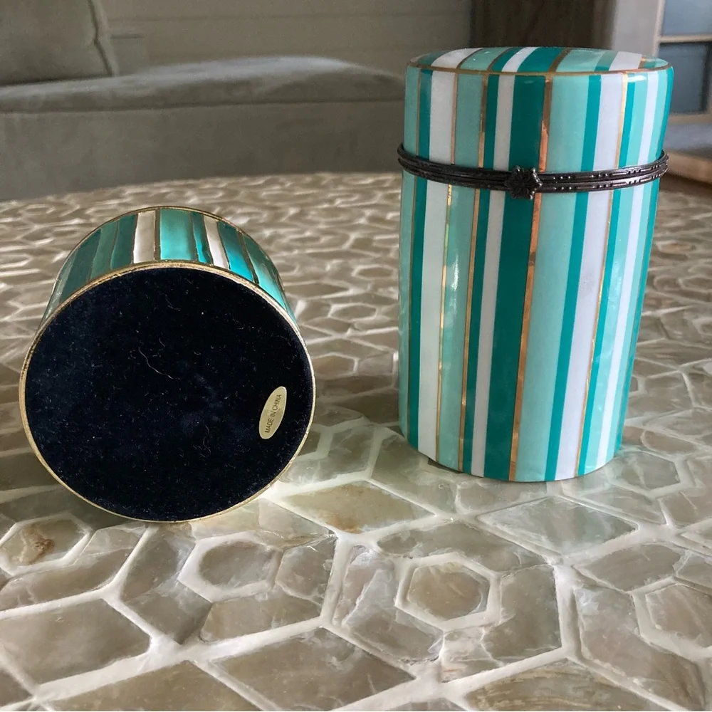 NEW! Z Gallerie matching candle and box set